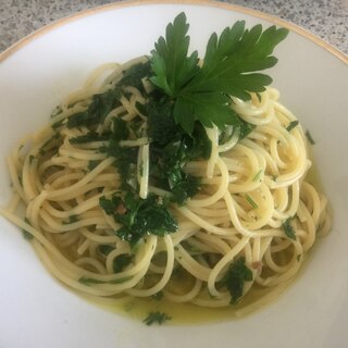アンチョビとイタリアンパセリの簡単スパゲティ